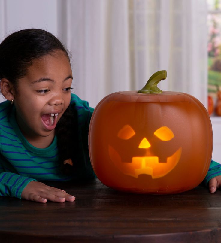 Jabberin' Jack Talking Animated Pumpkin
